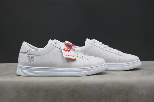 Kadın Bağcıklı Spor