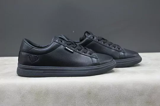 Kadın Bağcıklı Spor