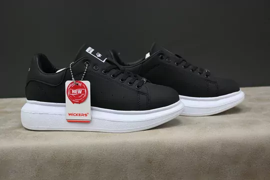 Kadın Garson Bağcıklı Spor