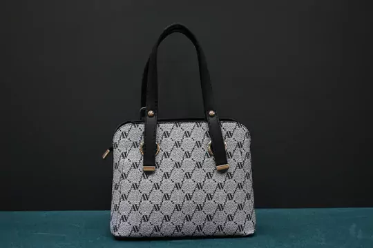 Kadın Gri Noktalı Çanta