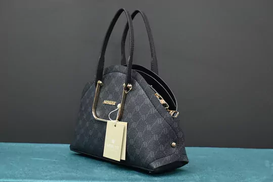 Kadın Siyah Noktalı Çanta