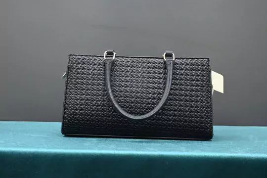 Kadın Siyah Örgü Çanta