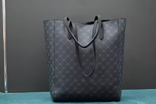 Kadın Siyah Noktalı Çanta