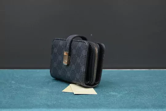 Kadın Siyah Noktalı Cüzdan