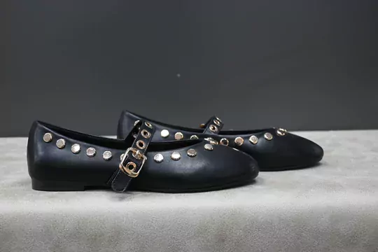 Kadın Zımbalı Kemerli Babet