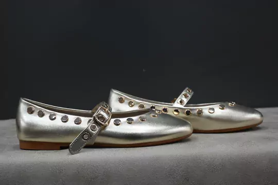 Kadın Zımbalı Kemerli Babet