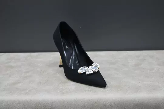 Kadın Taşlı Gold Detaylı Stiletto