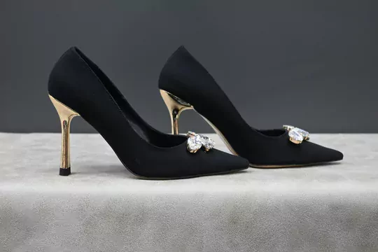 Kadın Taşlı Gold Detaylı Stiletto