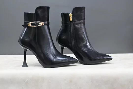 Kadın Deri Topuklu Kısa Çizme