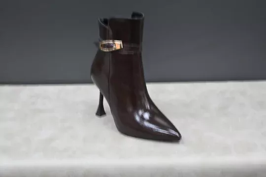 Kadın Deri Topuklu Kısa Çizme