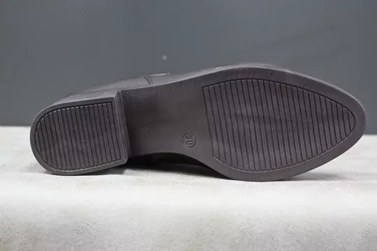 Kadın Deri Kaymaz Taban Fermuarlı Tokalı Bot