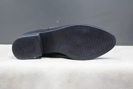 Kadın Deri Kaymaz Taban Fermuarlı Tokalı Bot