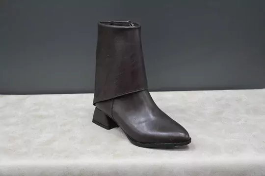 Kadın Körüklü Topuklu Fermuarlı Deri Kısa Çizme