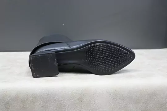 Kadın Körüklü Topuklu Fermuarlı Deri Kısa Çizme