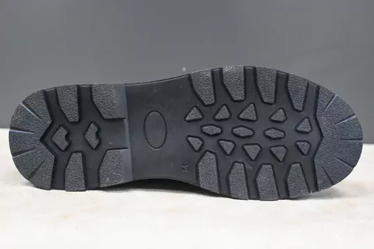 Erkek Deri Kaymaz Taban İçi Kürklü Fermuarlı Bağcıklı Bot