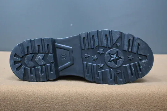 Kadın Rugan Armalı Babet