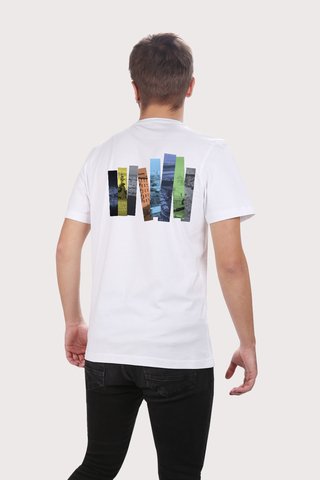 Erkek Beyaz V Yaka Retro Baskılı Basic Tshirt