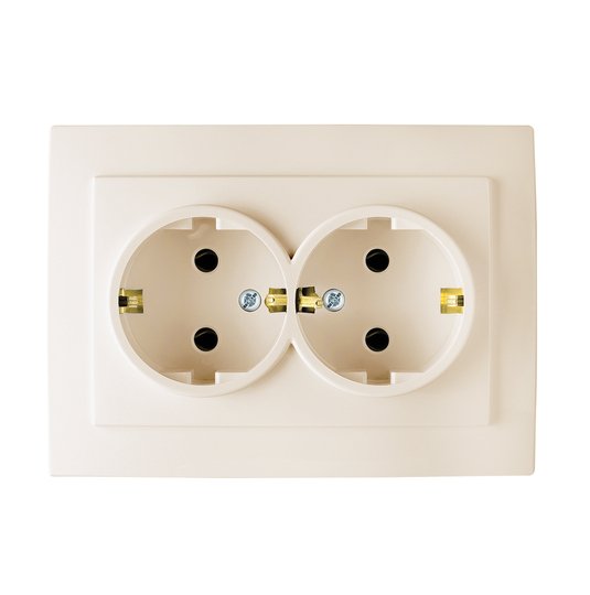 İkil Topraklı Priz