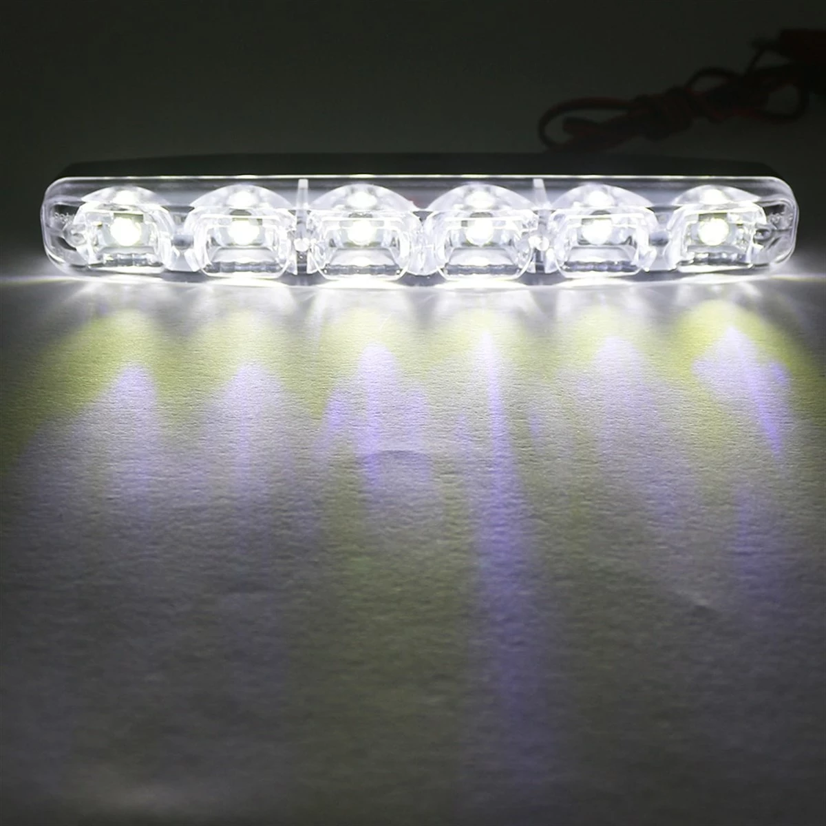 12V Güçlendirilmiş Gövdeli Su Geçirmez 18W Gündüz Ledi 6 LEDli Beyaz Renk Sis Farı