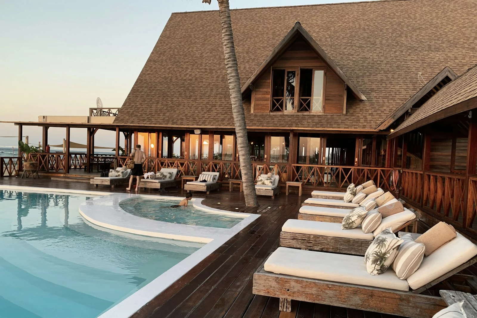 Beachfront Villa Mar&eacute;