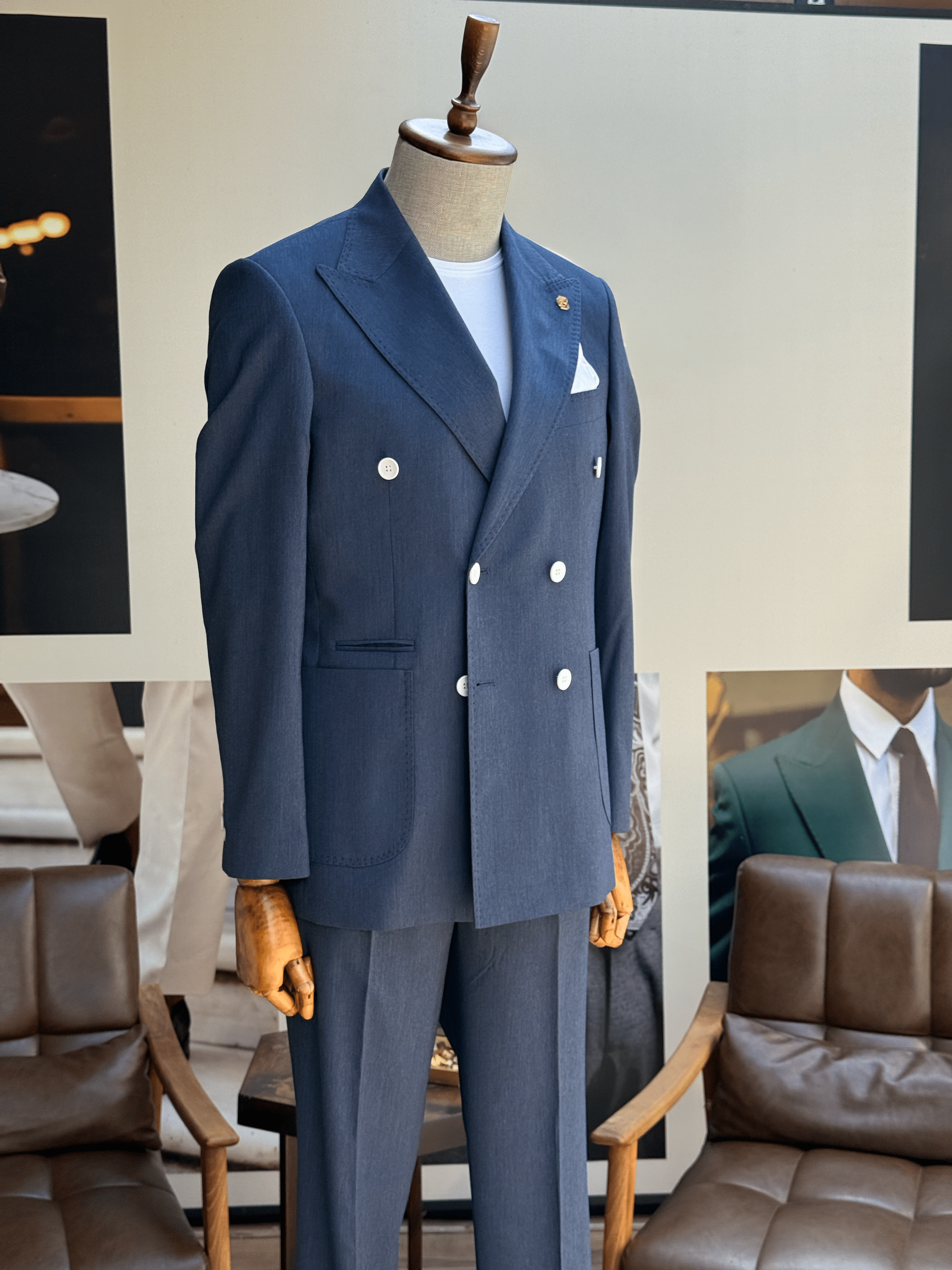 GENİŞ YAKA KRUVAZE TAKIM ELBİSE