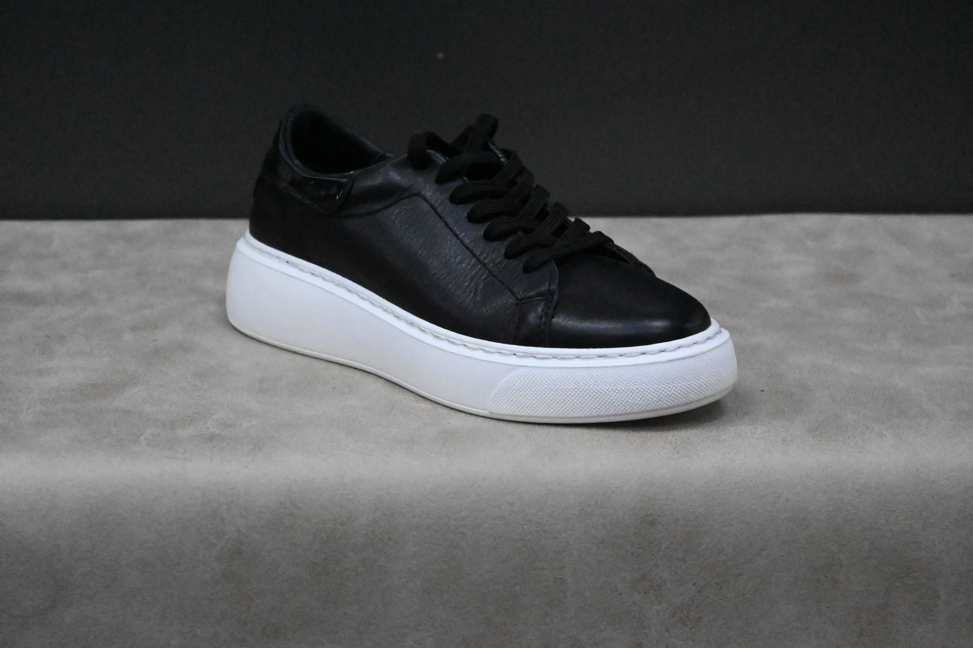 Kadın İç Dış Poliüretan Taban Bağcıklı Spor