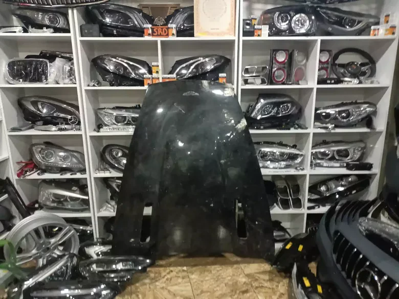 Aston Martin Ön Kaput