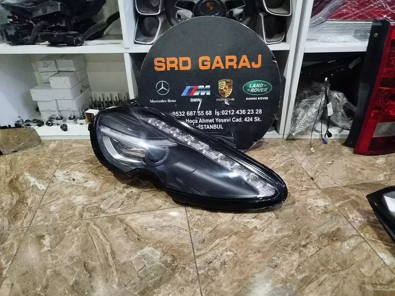 Aston Martin Rapid Sağ Far Cam Yapılmıştır