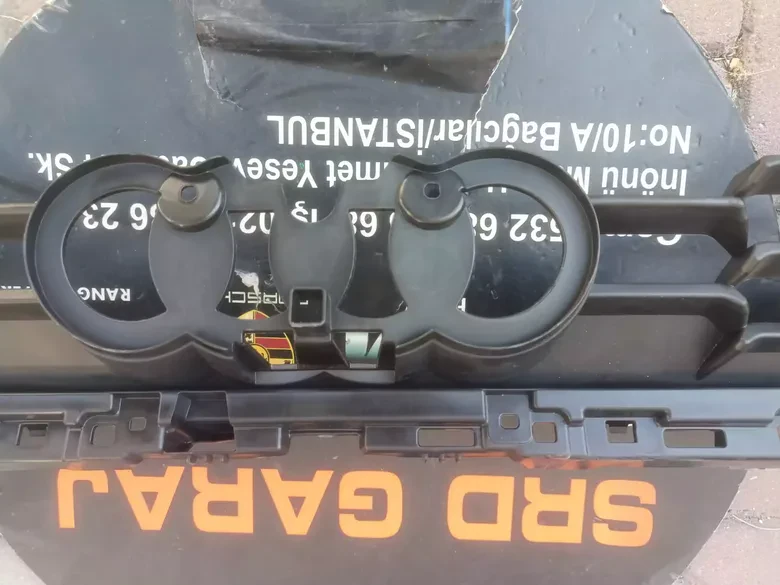 Audi A3 2021-24 Panjur İç Braketi Sıfır 3Y0853949
