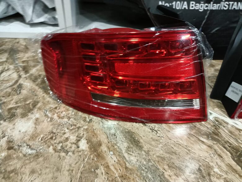 Audi A4 LED Stop 8K5945096B-095B