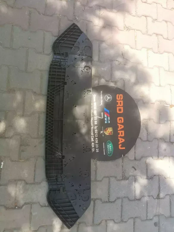 Audi A4 Ön Tampon Alt Muhafazası 8w0807611