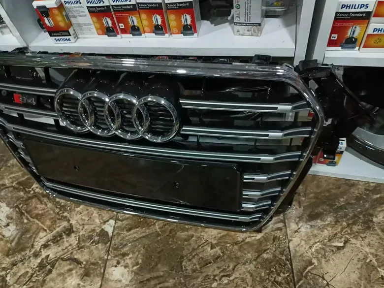 Audi A4 S4 2016-2019 Panjur