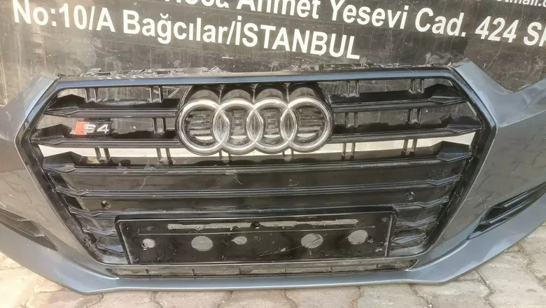 Audi A4 S4 2017- Çıkma Ön Tampon 8WD807437