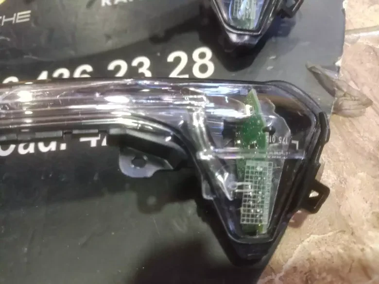 Audi A6 2012 2018 Sağ Sol Ayna Sinyali 4G5949101B 4G5949102B