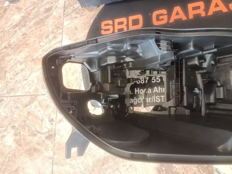Audi A6 2015-18 Sağ LED Matrix Far Kasası