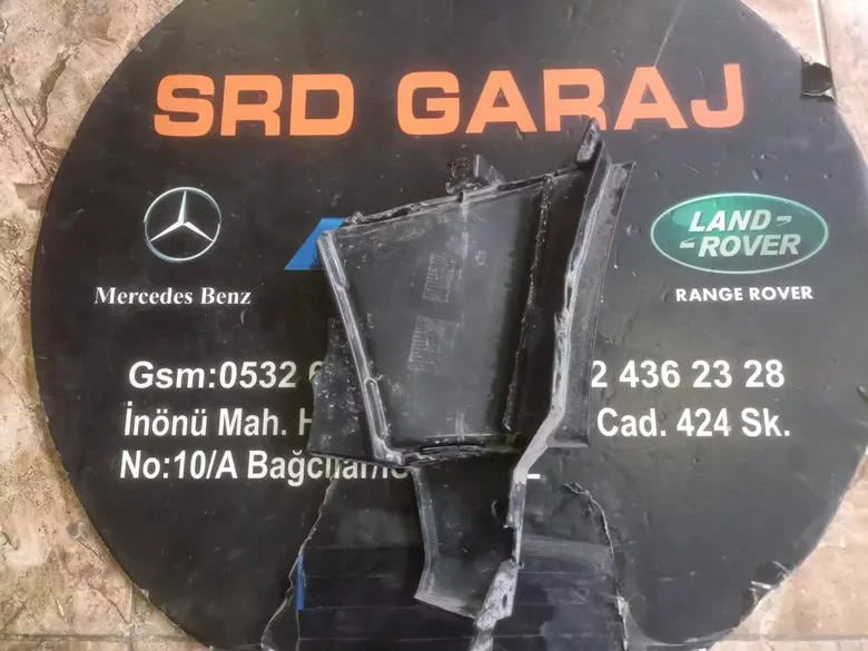 Audi A6 S6 2020- Sağ Hava Kanalı Braketi 4K0121764