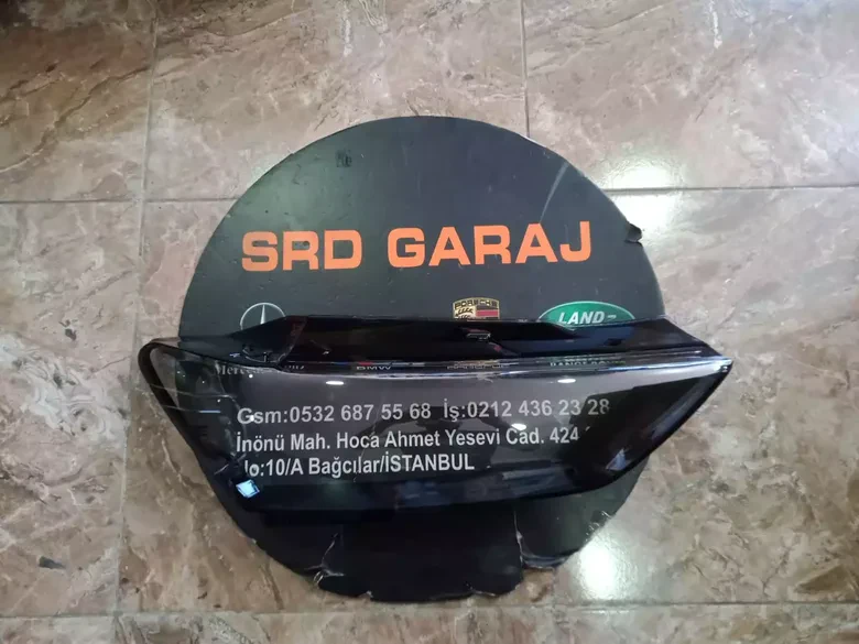 Audi A7 2019 2022 Sağ Far Camı