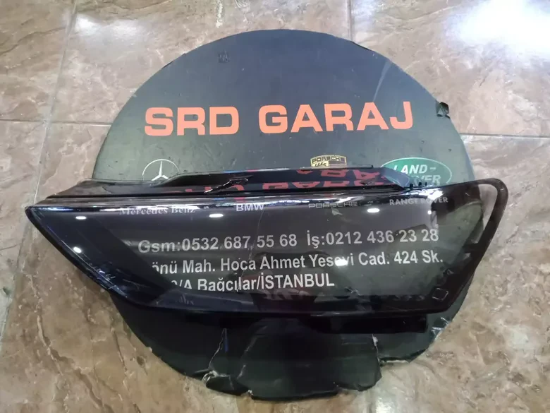 Audi A7 2019 2022 Sağ Far Camı