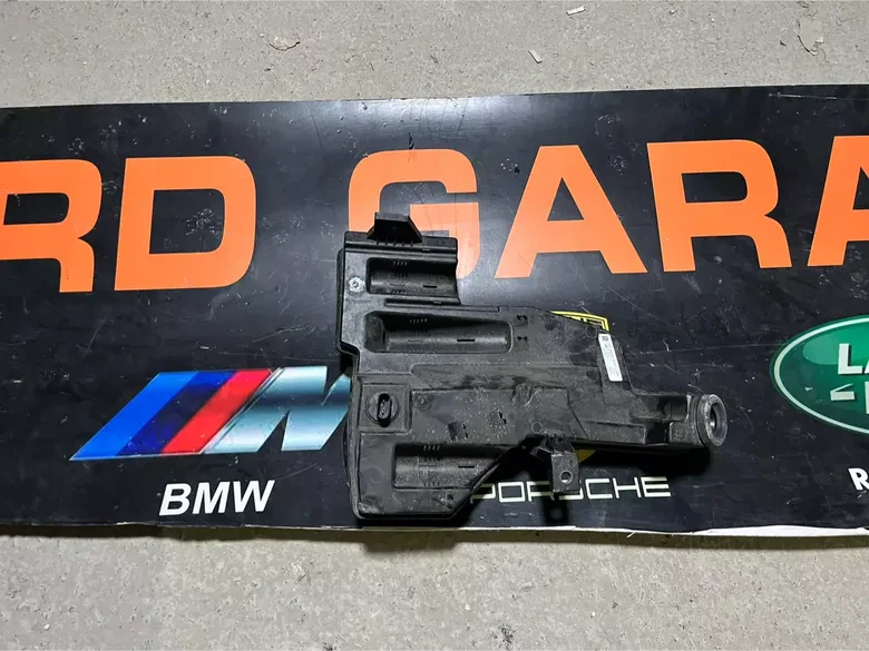 Audi E-Tron 2020-22 Su Bidonu Çıkma Orj 4KE955451