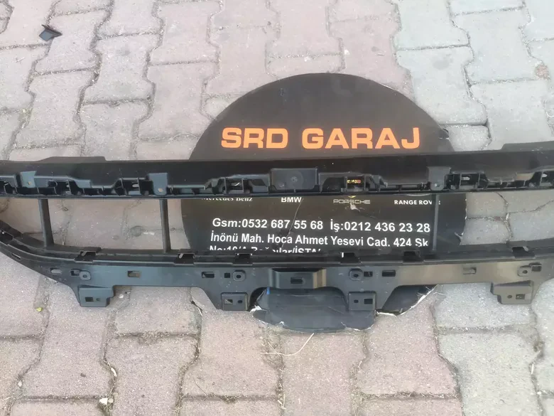 Audi E-Tron Ön Tampon Braketi Sıfır 4KE807683B