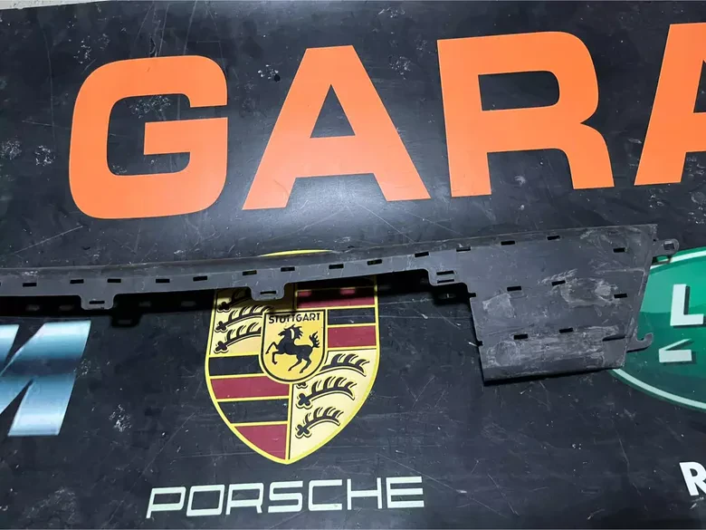 Audi Q3 F3 Radyatör Izgarası Kapağı Çıkma Orj 83F853222
