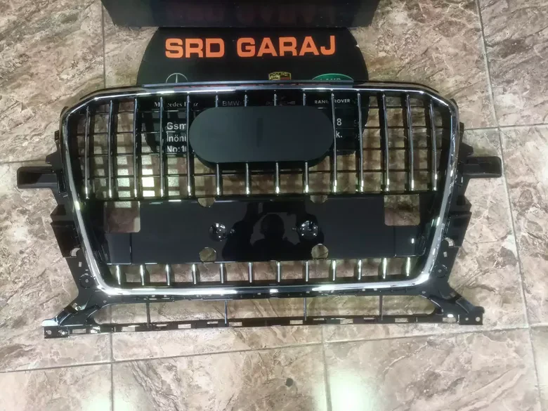 Audi Q5 2013-17 Krom Siyah Panjur 8R0853651AL
