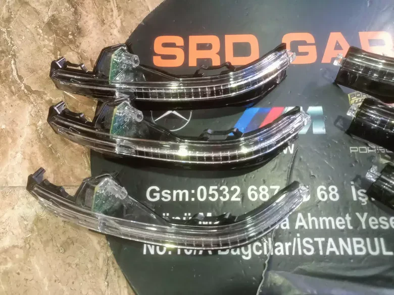Audi Q7 2017- Sağ Sol Ayna Sinyali 4M0949102A 4M0949101A