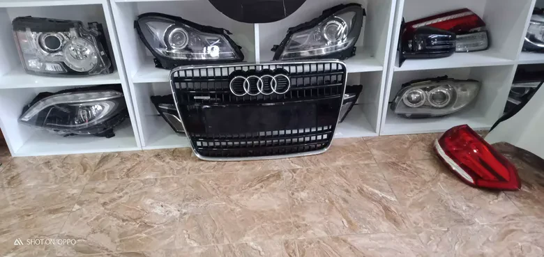 Audi Q7 Ön Panjur Hatasız 4L0853651