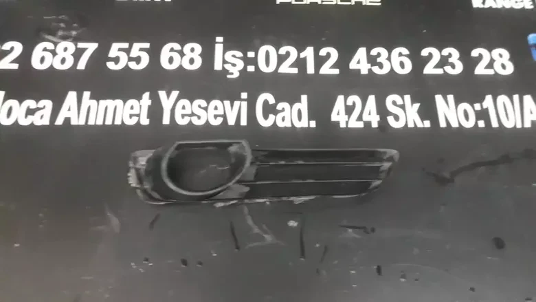 Audi Q7 Sağ Sis Kapağı 4L0807676