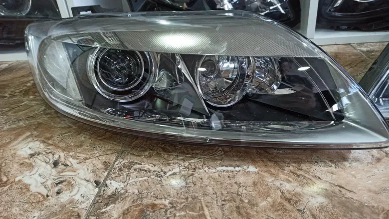 Audi Q7 Sağ Sol Zenon Far