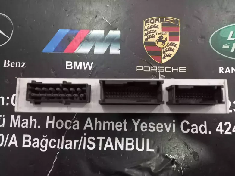 BMW 3 Serisi E46 Gövde Kontrol Modülü 8385538