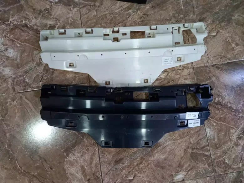 BMW 3 Serisi F30 M Tech Arka Tampon Orta Braketi