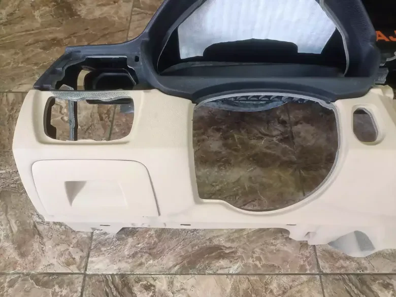 BMW 3 Serisi F30 Siyah Bej Torpido Çıkma Orjinal