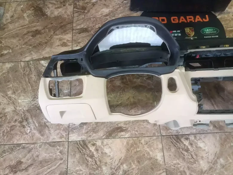 BMW 3 Serisi F30 Siyah Bej Torpido Çıkma Orjinal